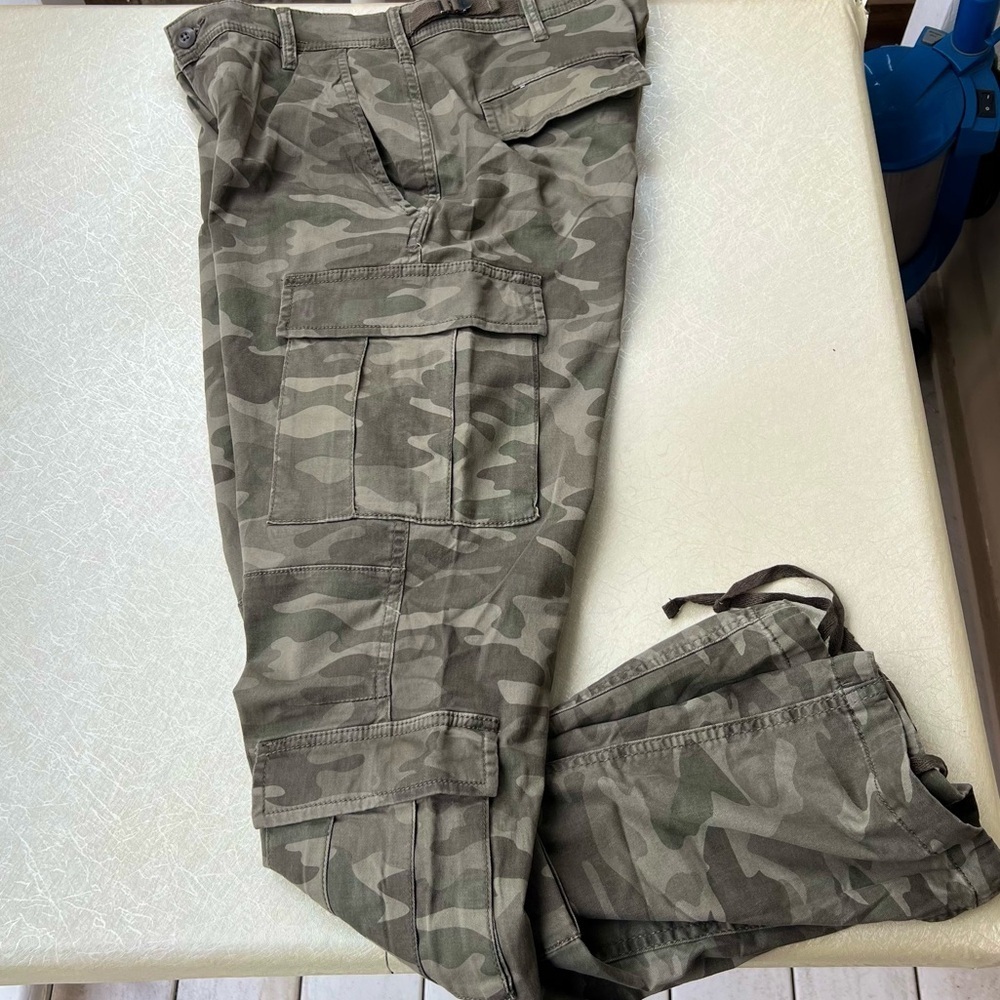 Sold! - Picture 4 of 8